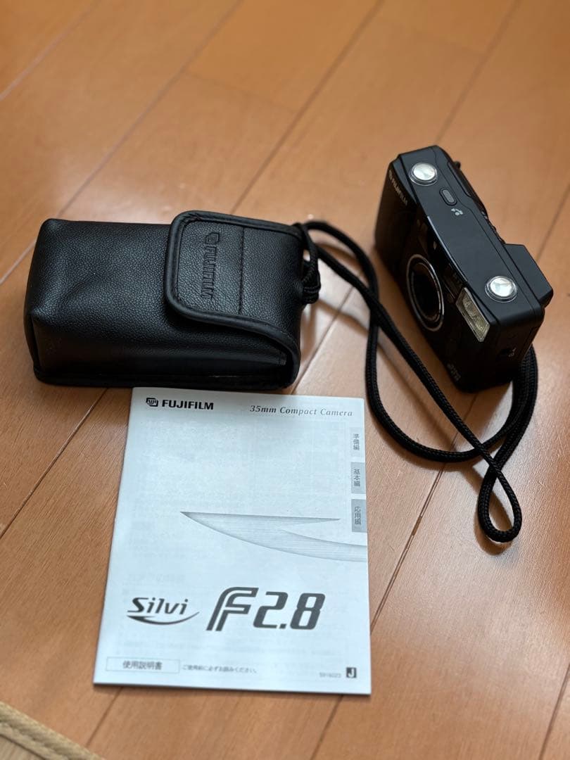 希少 FUJIFILM silvi F2.8 世界限定5000台フィルムカメラ