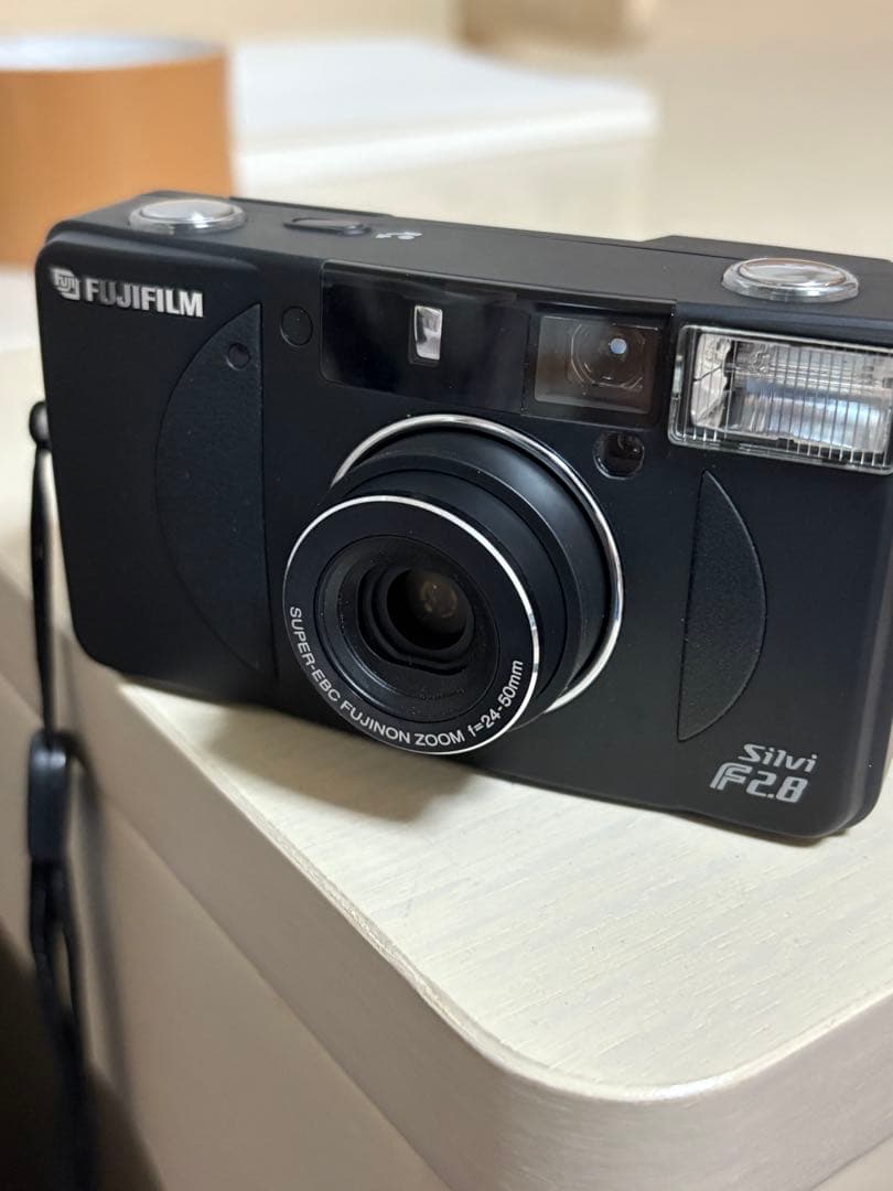 希少 FUJIFILM silvi F2.8 世界限定5000台フィルムカメラ