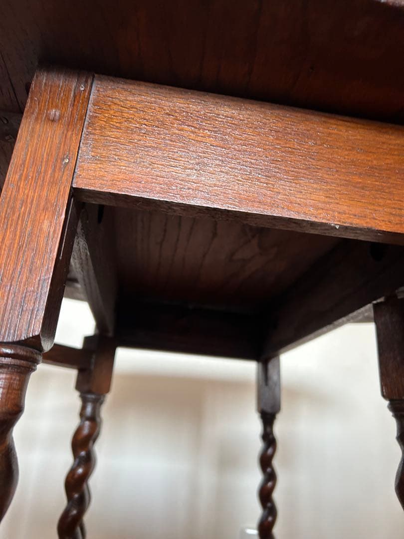 イギリスアンティーク　ゲートレッグテーブル　小ぶり