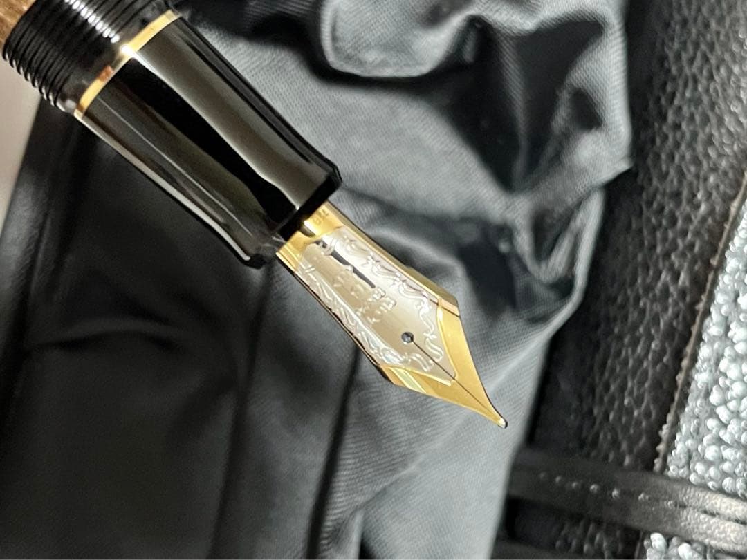 パイロット　万年筆　カスタム槐　中字　18K