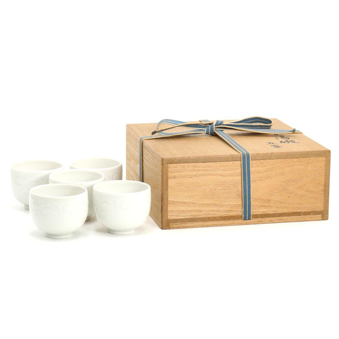 林敏夫作 白磁唐草文湯呑 五客 共箱 板谷波山弟子 茶器 共箱　C695　DD