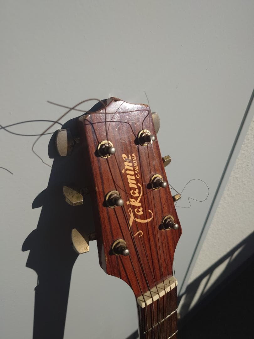 ギターTakamine EG340C エレアコ・クエレクトリック・アコ