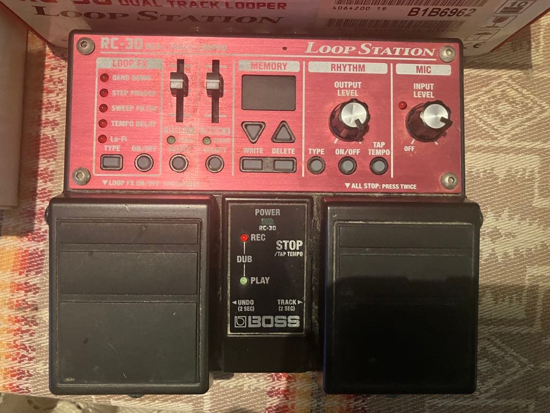 BOSS RC-30 デュアルトラックルーパー