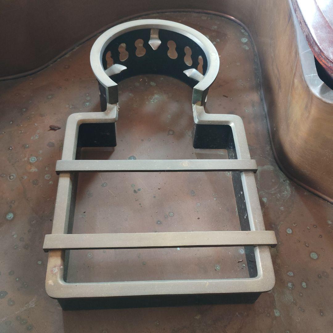 杉の木の自然形状座卓