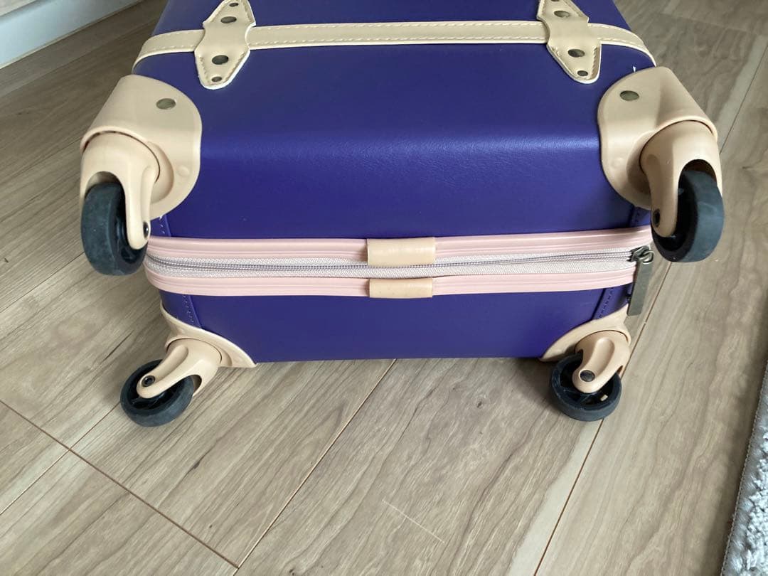 旅行カバン、スーツケース