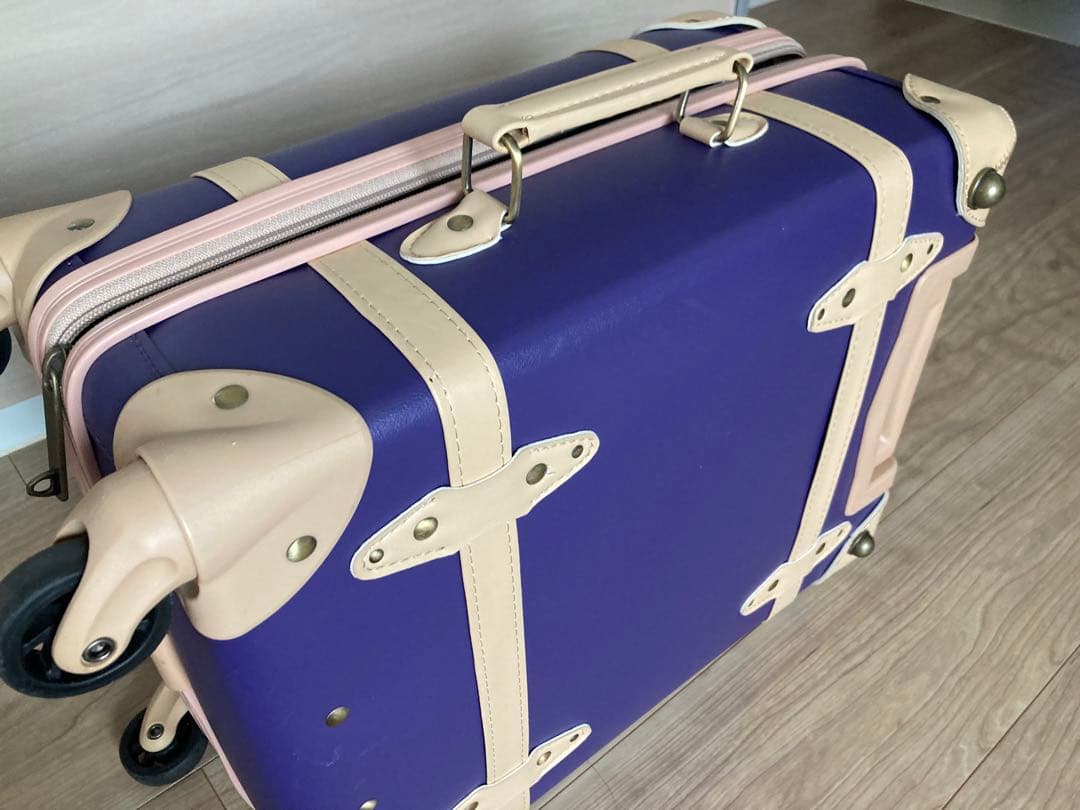 旅行カバン、スーツケース