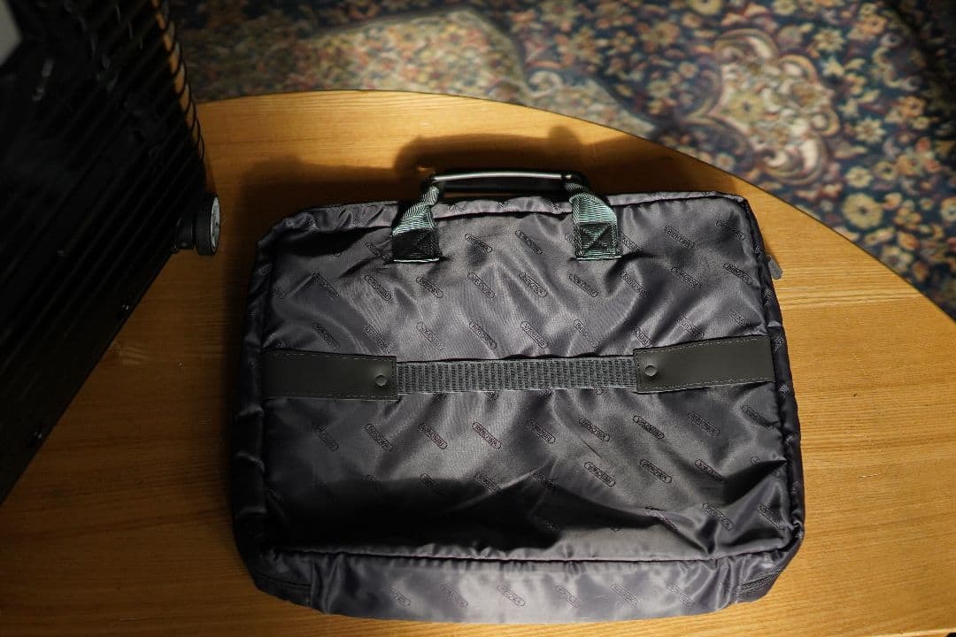 RIMOWA SALSA DELUX TSA ロック四輪 キャビン持込サイズ