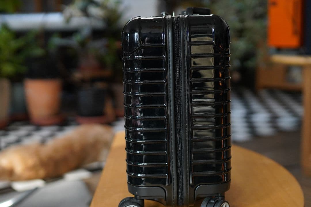 RIMOWA SALSA DELUX TSA ロック四輪 キャビン持込サイズ