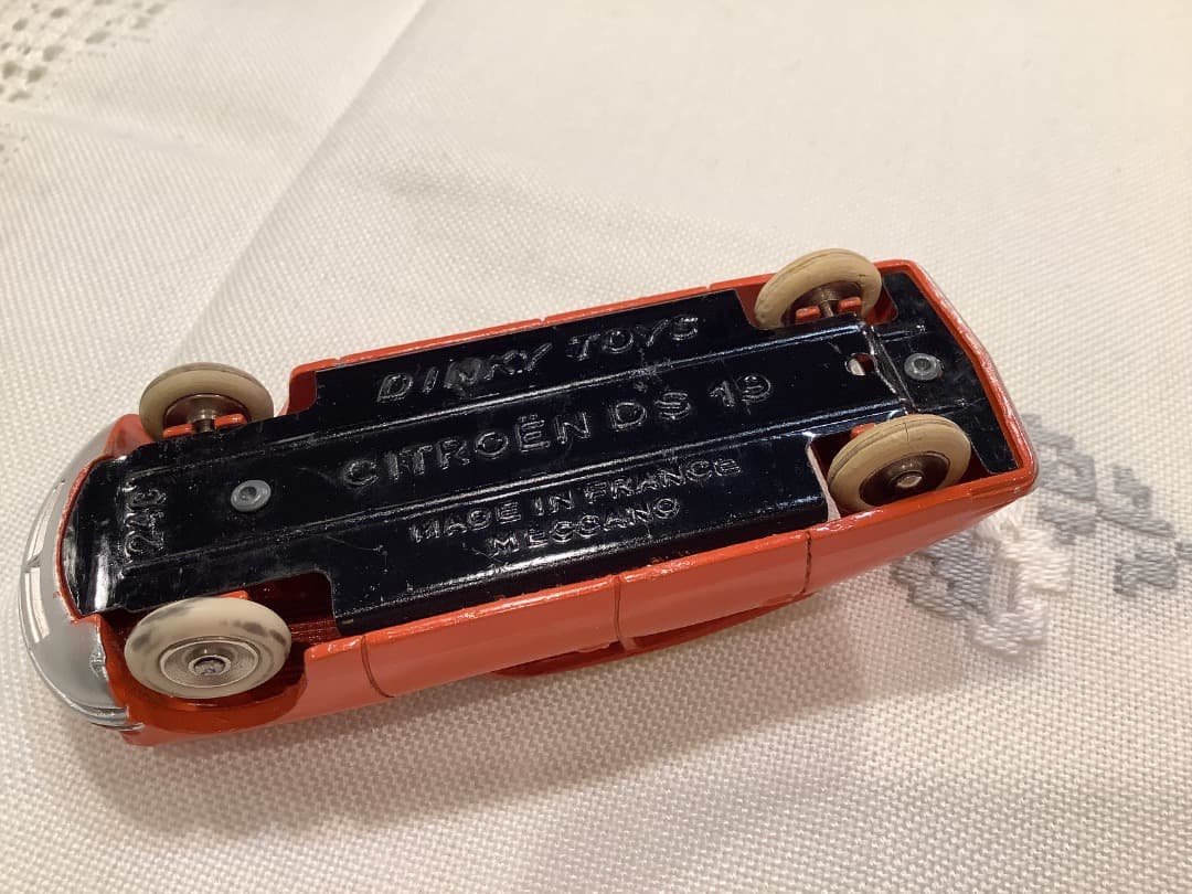 お値下げ！美品　仏製DINKY TOYS CITROEN DS19 ミニカー