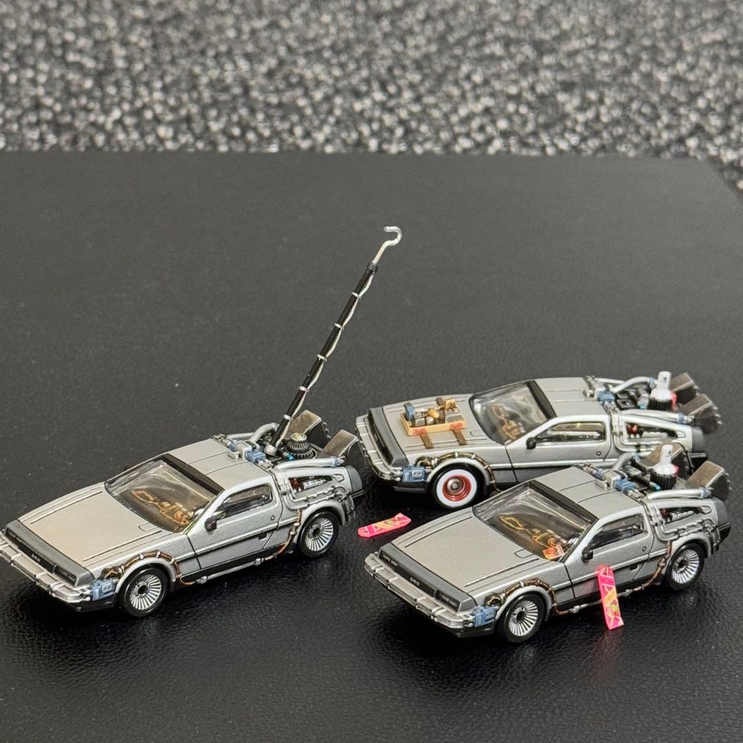 キャラウィール1/64デロリアン カスタムⅠ・Ⅱ・Ⅲ バックトゥザフューチャー