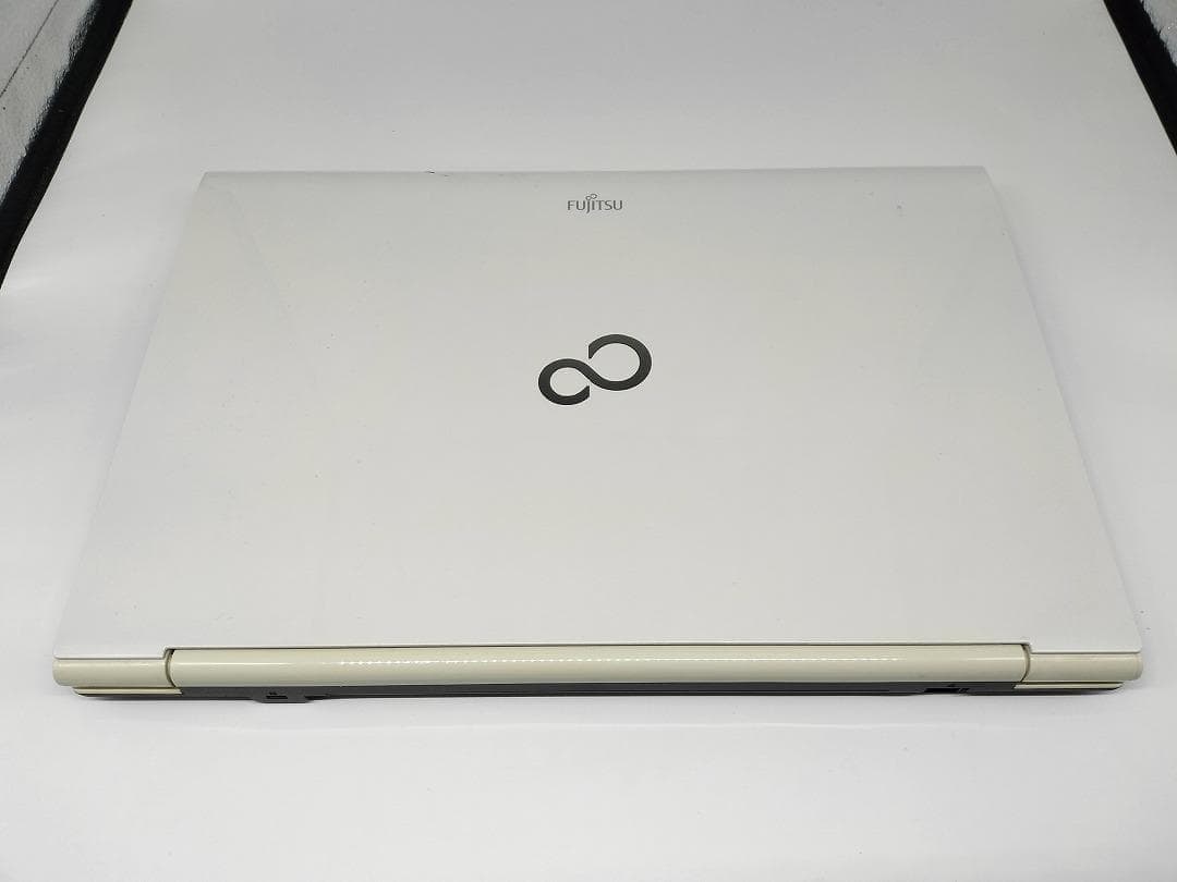 【FUJITSU】爆速Core i7/新品SSD256GBノートパソコン C11