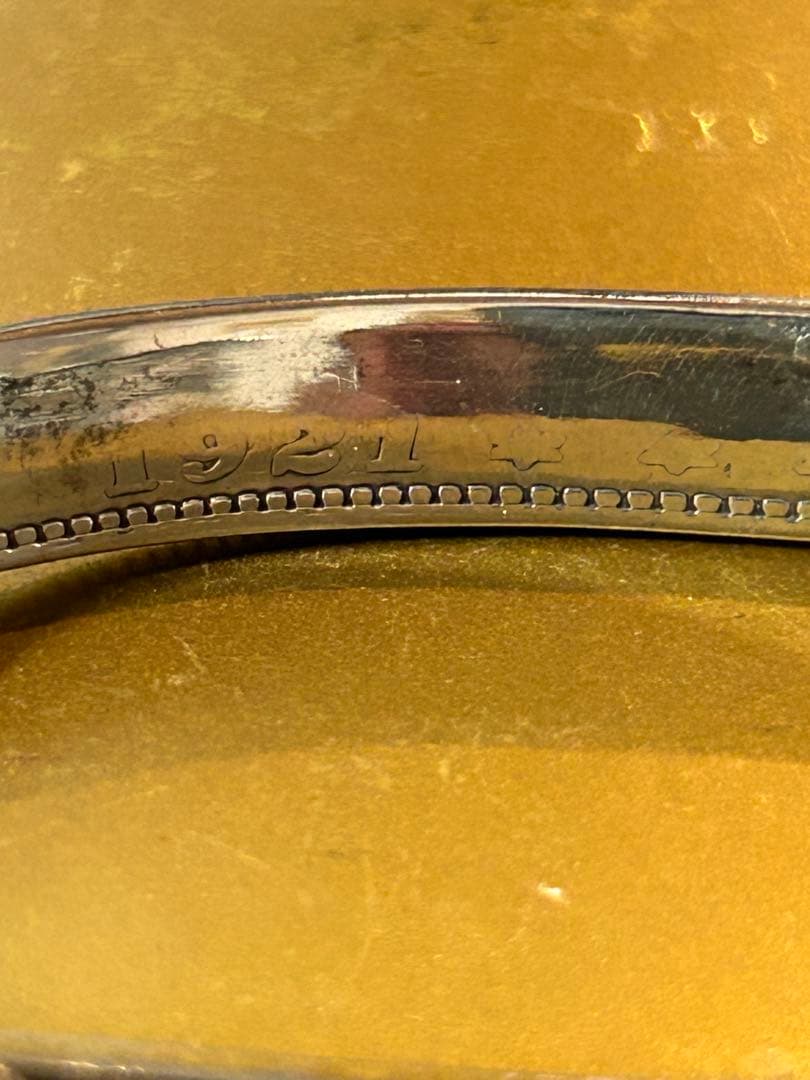 モルガン銀貨バングル