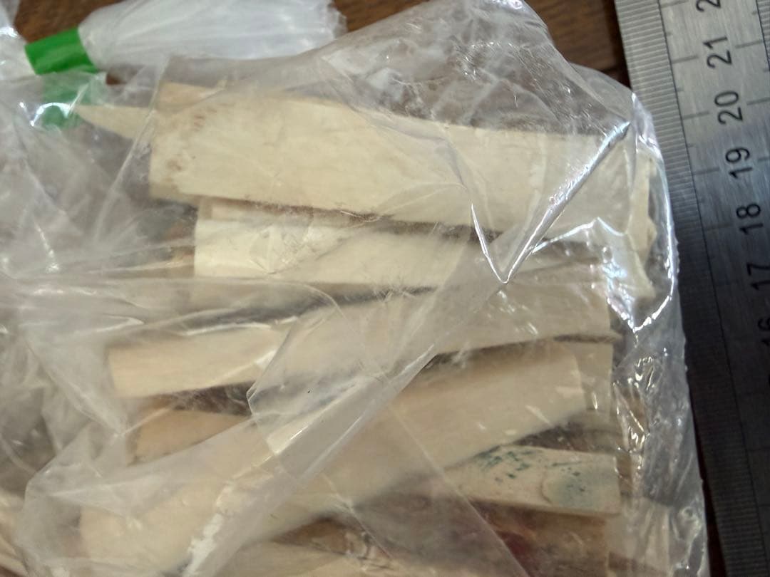 天然素材 白材 マンモス 重量1.13kg 加工用素材用 中古品 。
