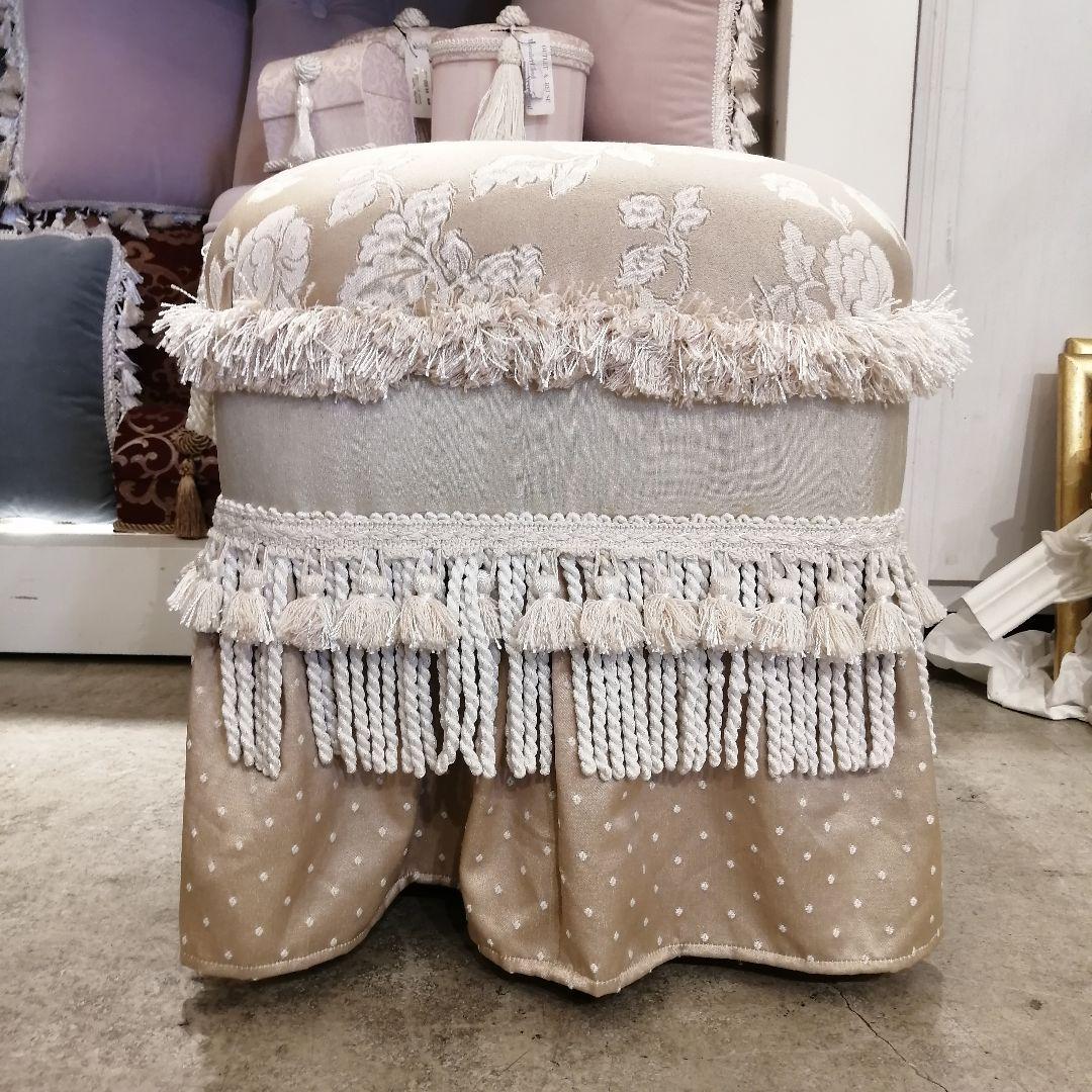 Φ【美品】ジェニファーテイラー Heirloom オットマン フットスツール ②