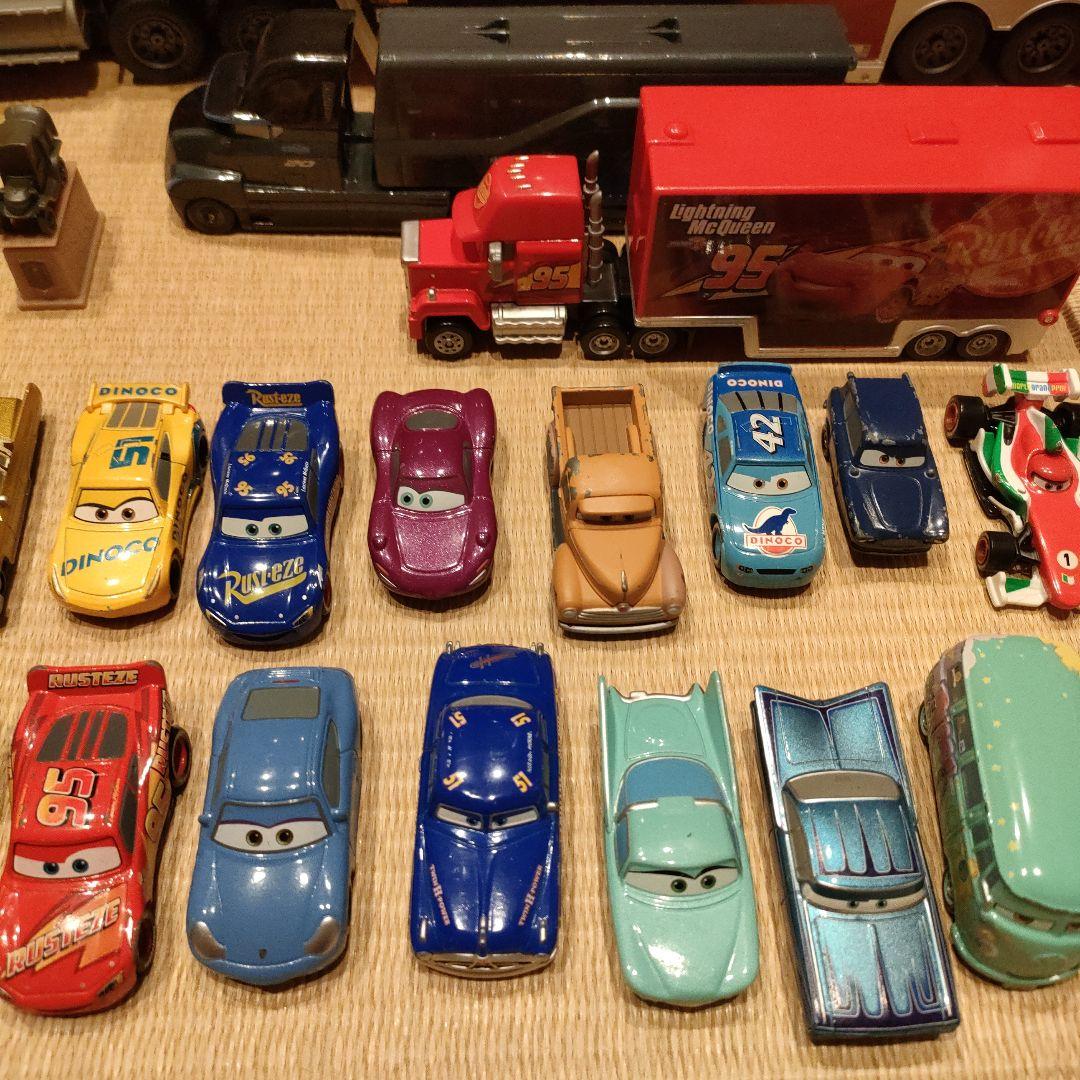 カーズ ミニカーセット トレーラー付き