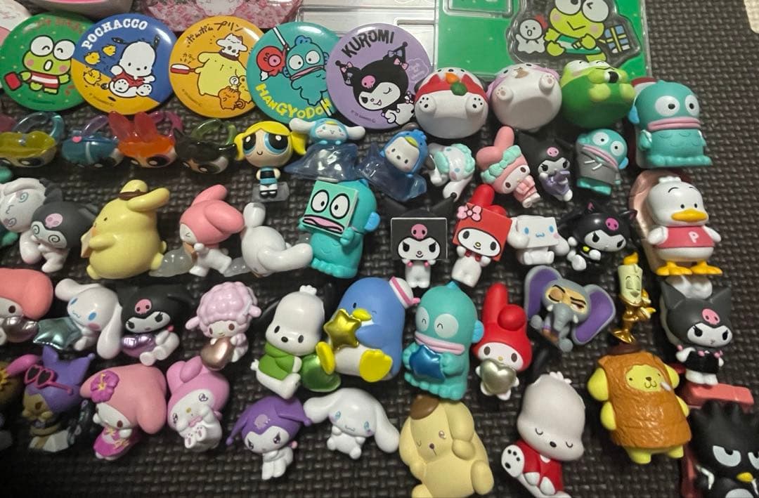 サンリオ ガチャガチャ フィギュア ぬいぐるみ キーホルダー