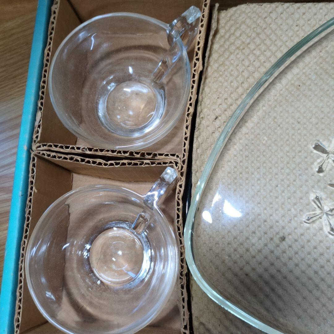 スノーフレーク　インディアナグラス　カップ&ソーサー4点セット