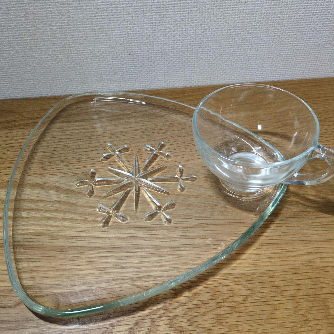 スノーフレーク　インディアナグラス　カップ&ソーサー4点セット
