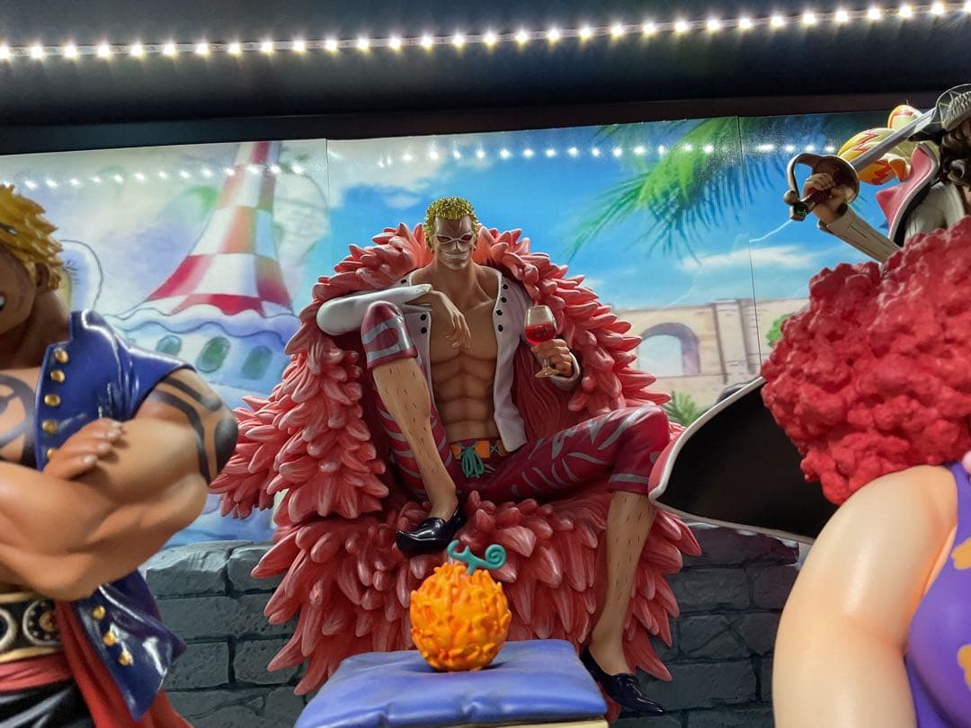 ワンピースフィギュア　ドフラミンゴ　popサイズ　ガレージキット　海外フィギュア