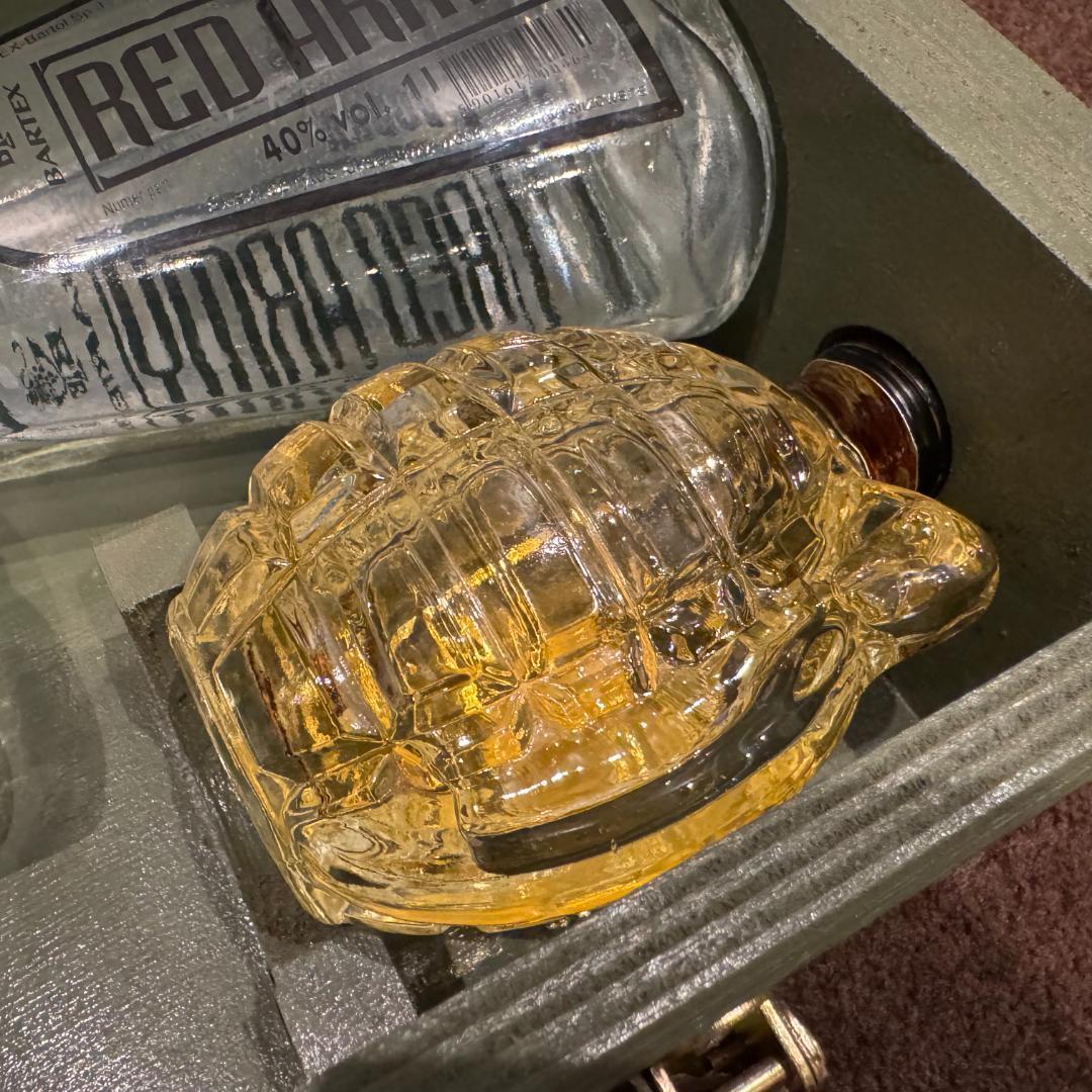 カラシニコフ ウォッカ RED ARMY VODKA AK-47