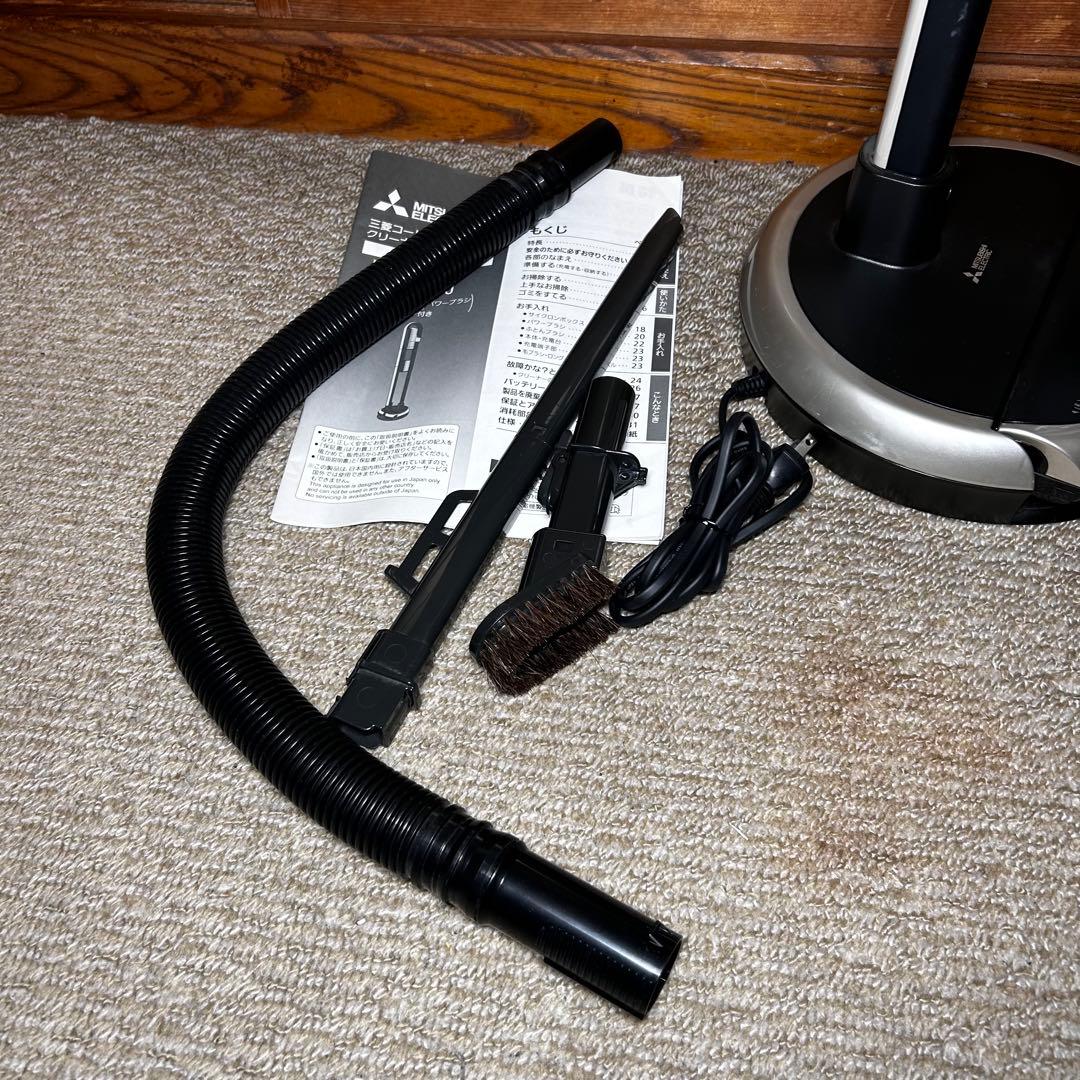美品 三菱コードレススティッククリーナー　掃除機　サイクロン式　ZUBAQ