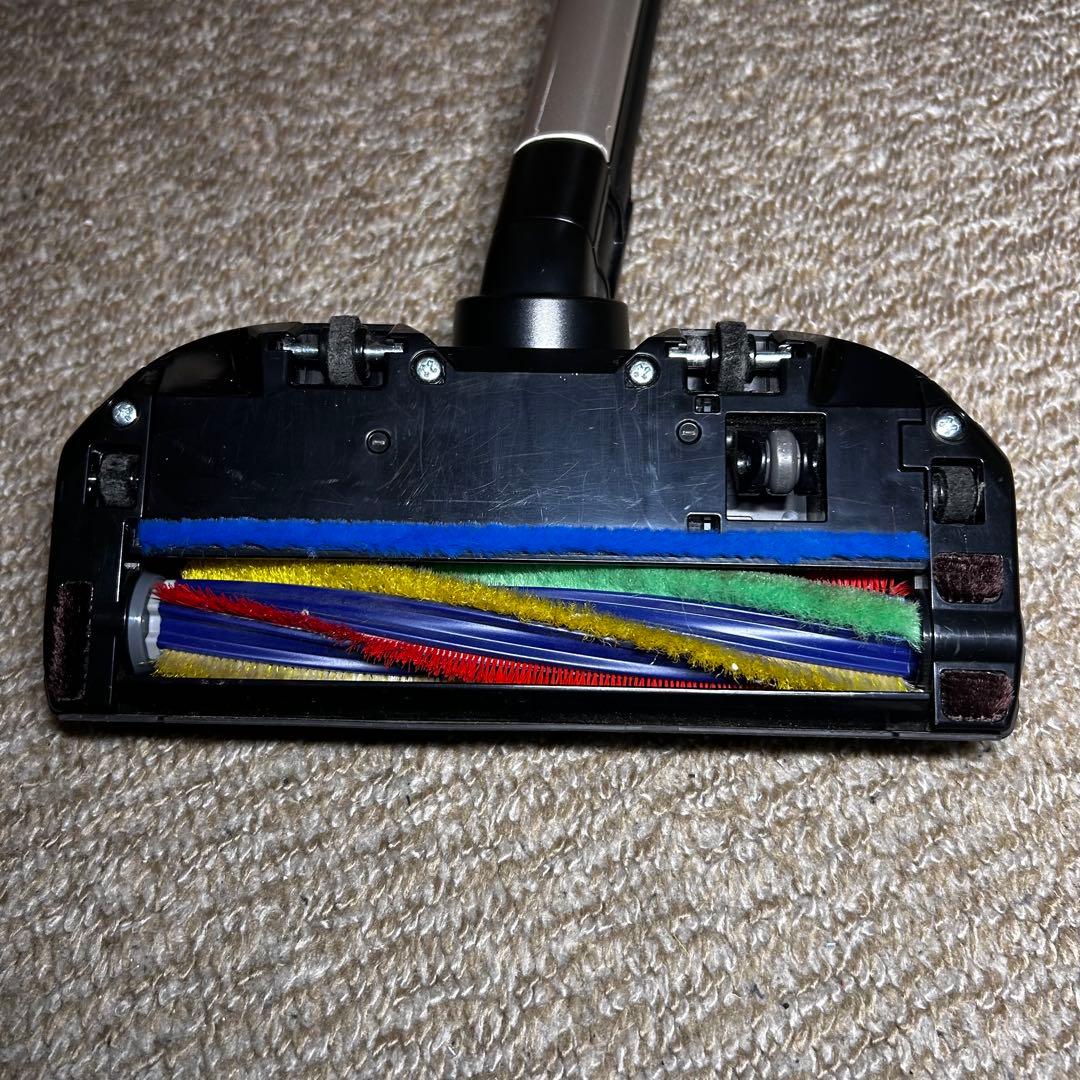 美品 三菱コードレススティッククリーナー　掃除機　サイクロン式　ZUBAQ