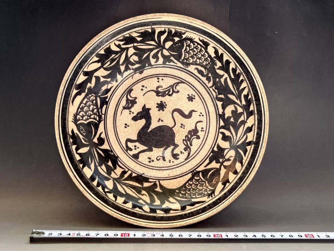 皿■古代の魚と葡萄の木 サンカローク スコータイ窯 鉄絵 黒呉須 安南 馬紋■