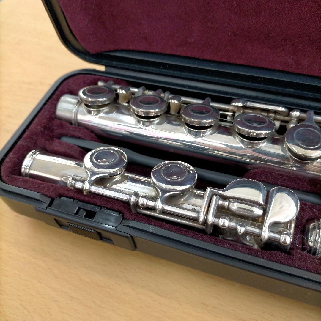 ヤマハ YFL-221 新品展示品 銀メッキ フルート本体 ケース付き