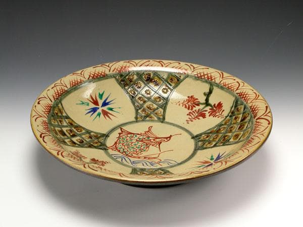 琉球壷屋焼 陶真窯 相馬正和 作 琉球赤絵魚文尺皿