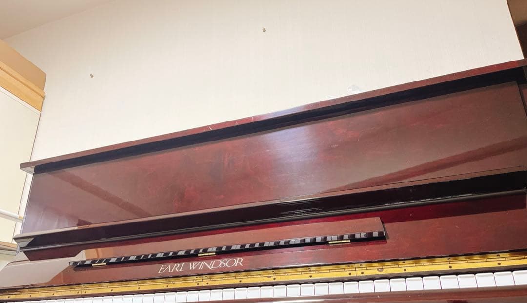 アールウィンザー EARL WINDSOR アップライトピアノ W112
