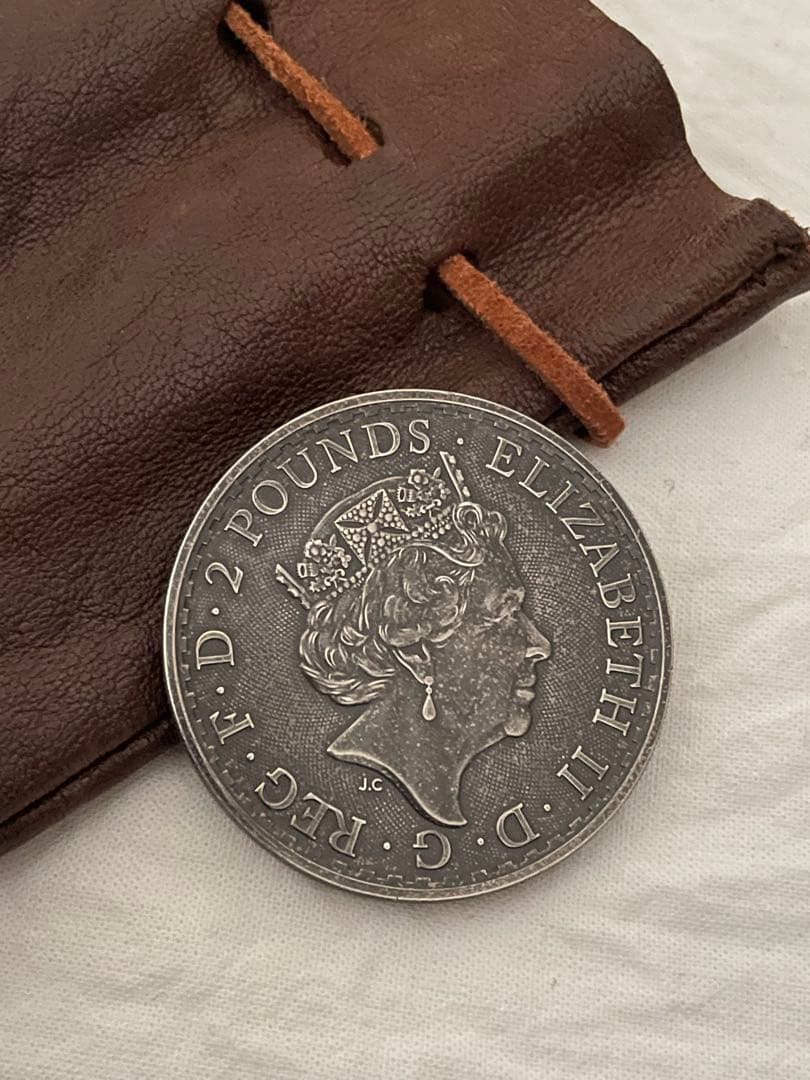 【唯一無二】漆黒のブリタニア銀貨- 触れることを許された禁忌の銀