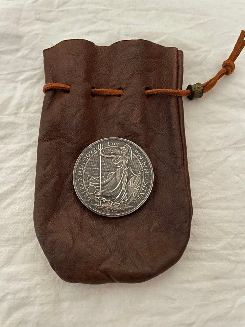 【唯一無二】漆黒のブリタニア銀貨- 触れることを許された禁忌の銀