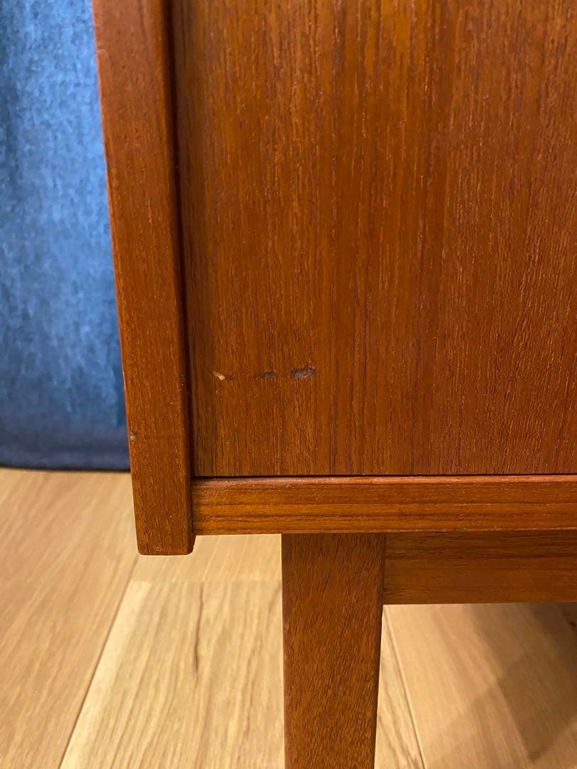 北欧ヴィンテージ家具 木製キャビネット チーク材 スウェーデン