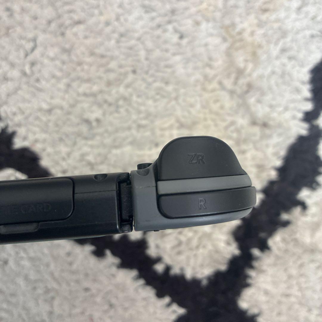 【メルカリ便】Nintendo Switch 本体 Joy-Con付き