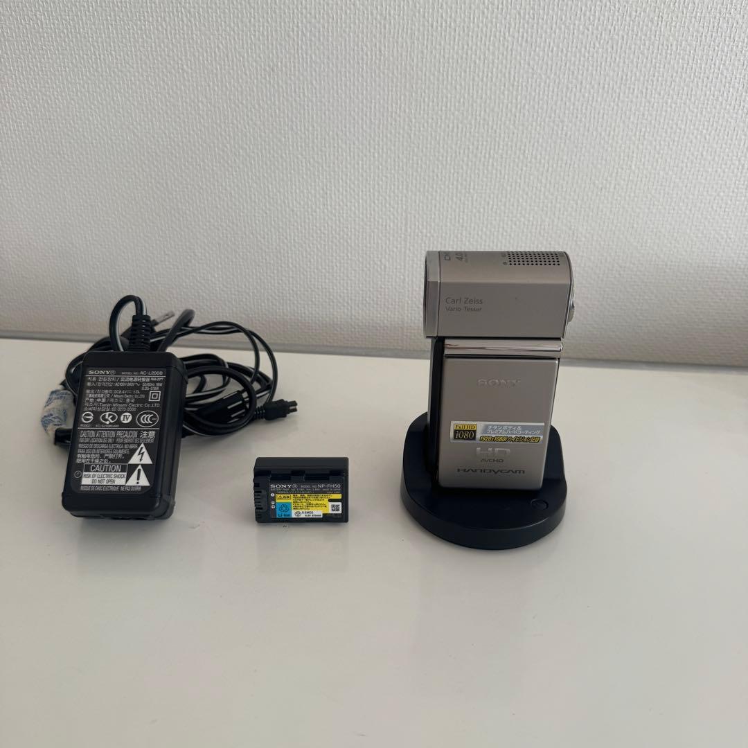 美品　SONY HDR-TG1 (純正バッテリー、充電スタンドフルセット）