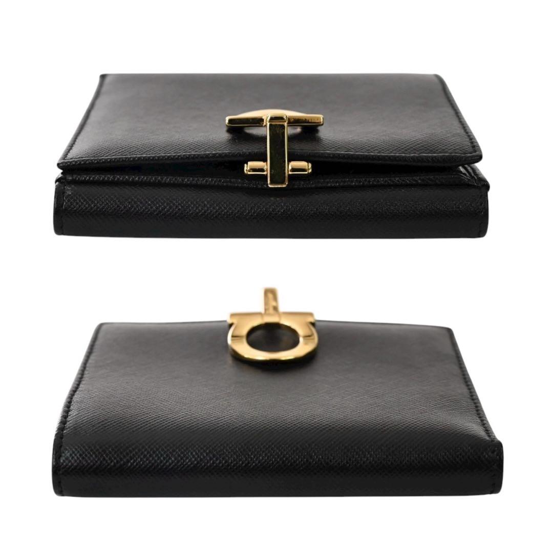 【極美品】サルヴァトーレフェラガモ　ガンチーニ　二つ折り財布　ウォレット　黒