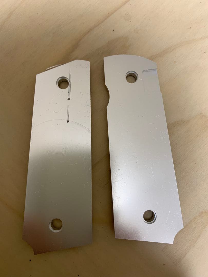 未使用品 コルトガバメント M1911 用アルミ製グリップ　アンビセフティ対応