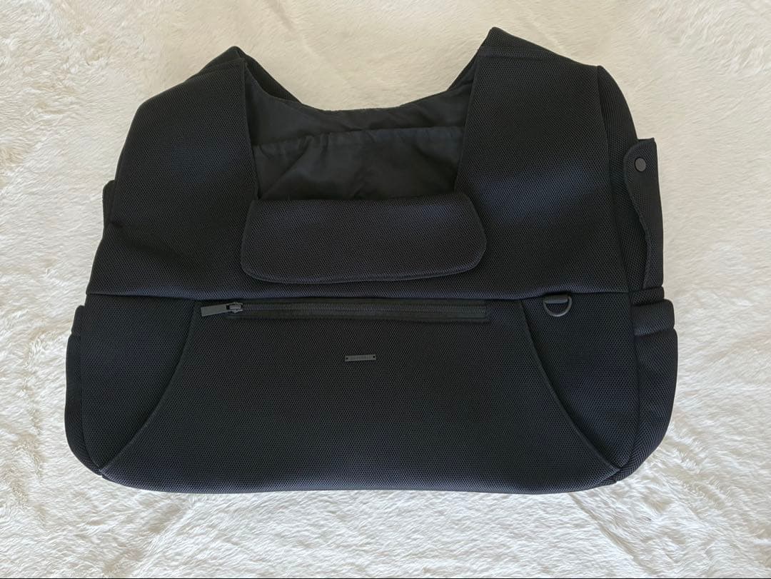 未使用・monchéri　サイズ M　黒　モンシェリ 　犬・猫　軽量 リュック