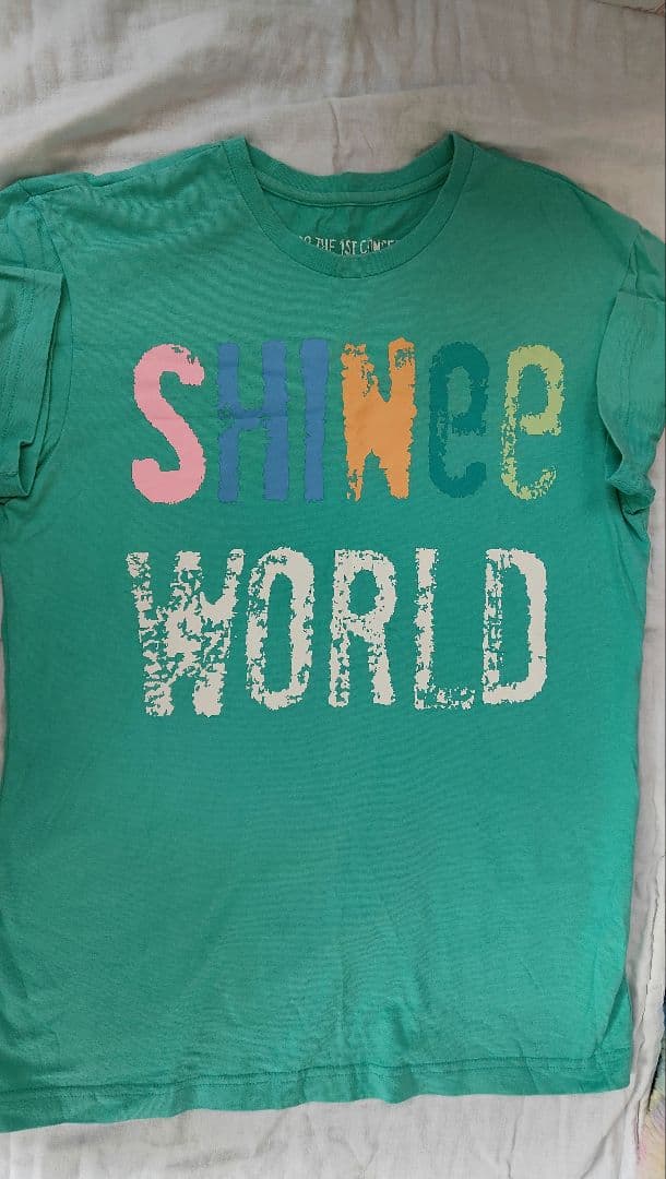 SHINee WORLD 1stコンサート 台北 SHINee Tシャツ