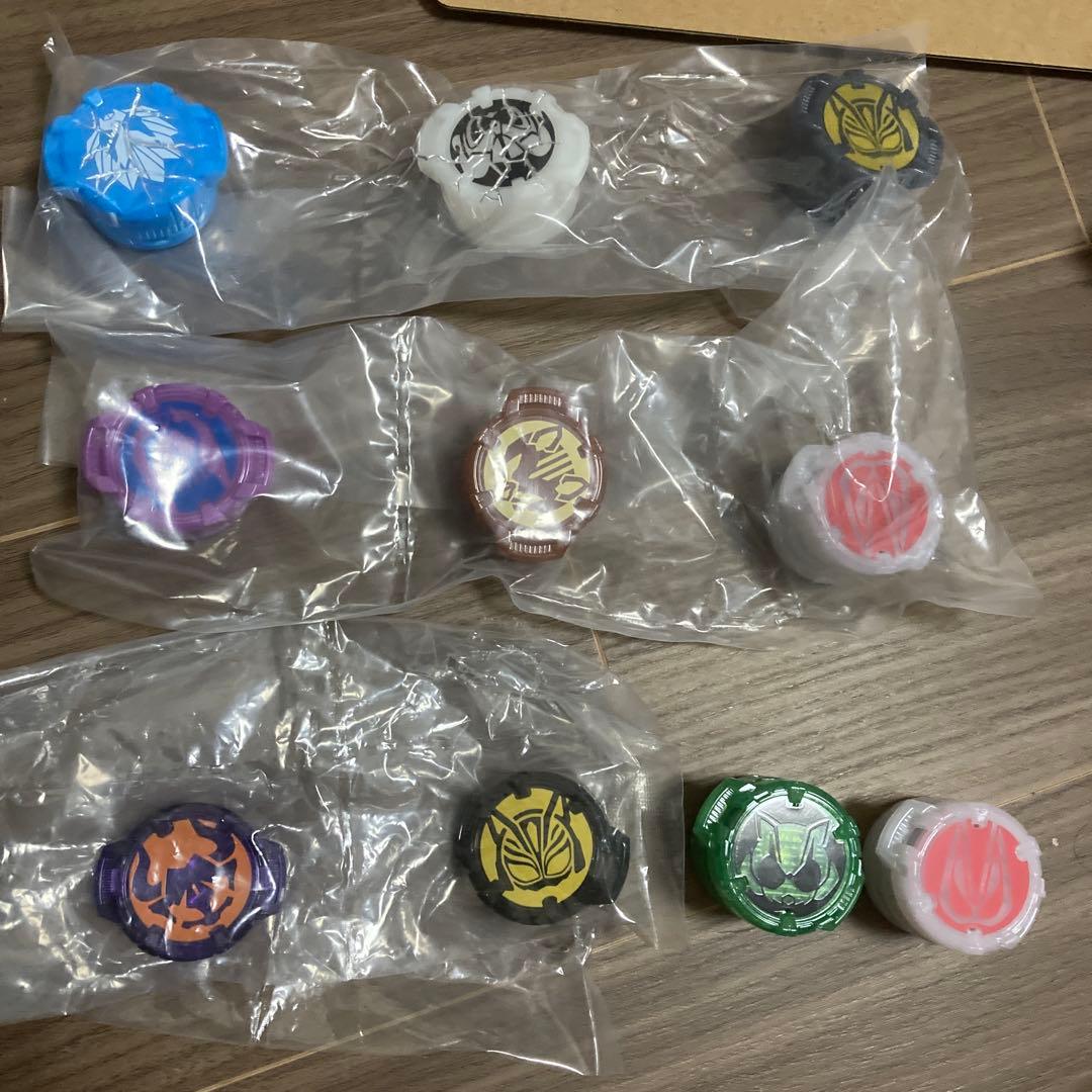 仮面ライダーギーツ　メモリアルレイズバックル