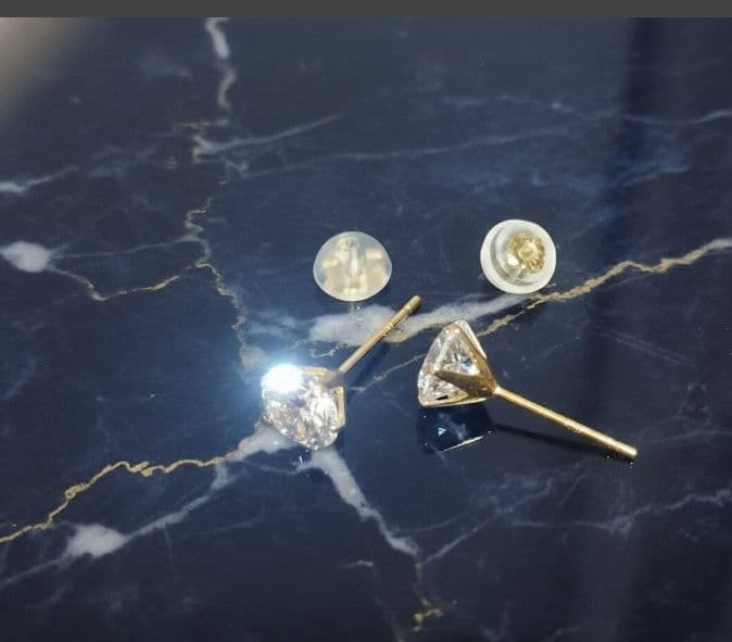 K18YG純正♥新タイプモアサナイト6ミリダイヤモンドピアス2.28ct