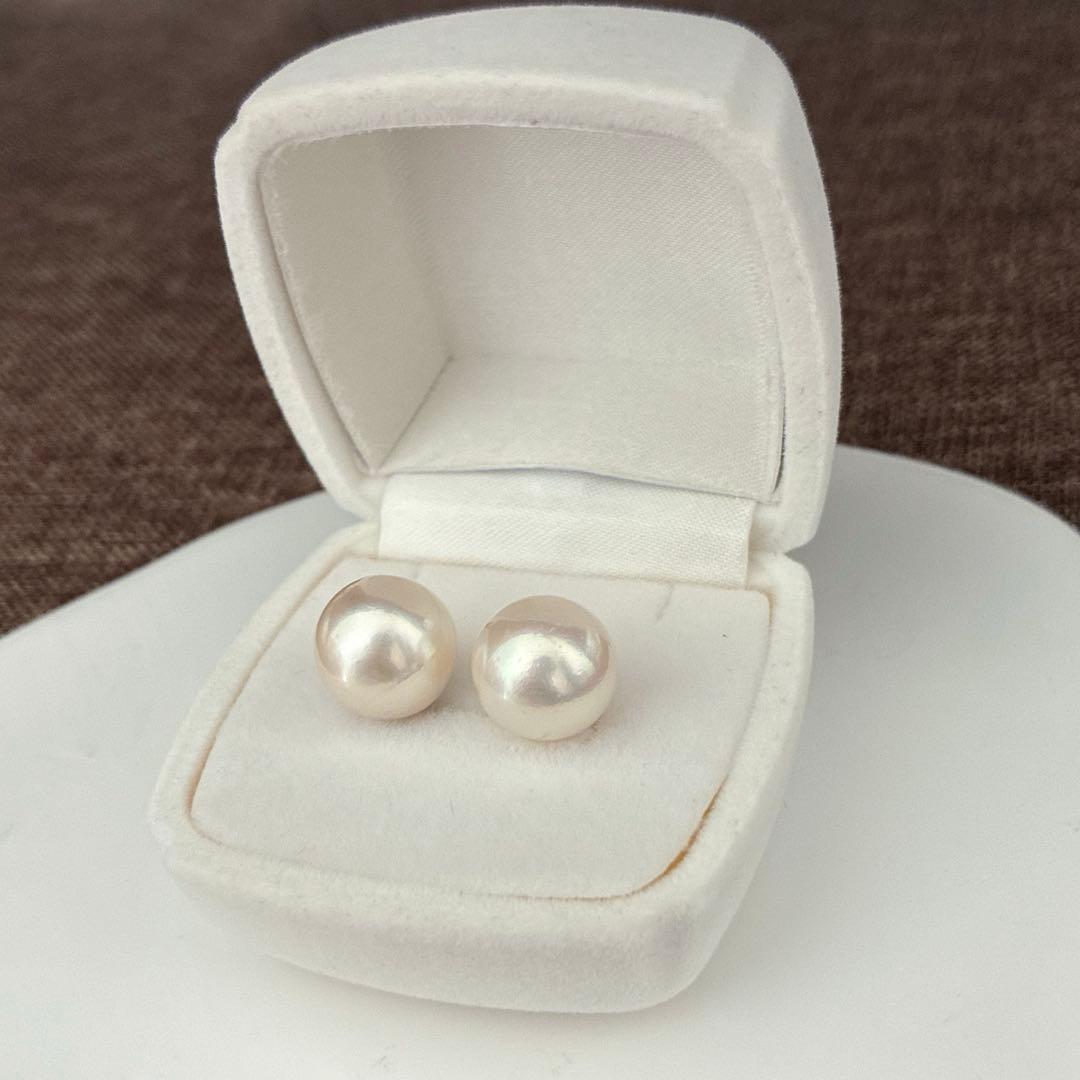 南洋白蝶真珠ピアス新品未使用ケース付き