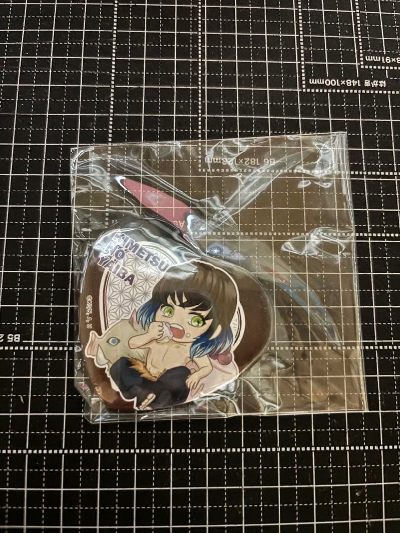 鬼滅の刃　嘴平伊之助　プリロール　ケーキ　クリスマス　缶バッジ　ハート缶バッジ