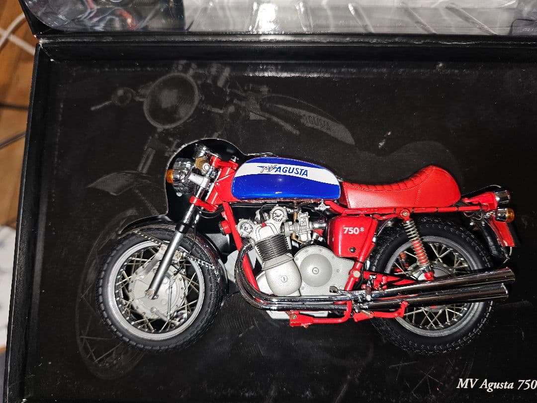 特価 MINICHAMPS (1/12) ＭＶ アグスタ 750S