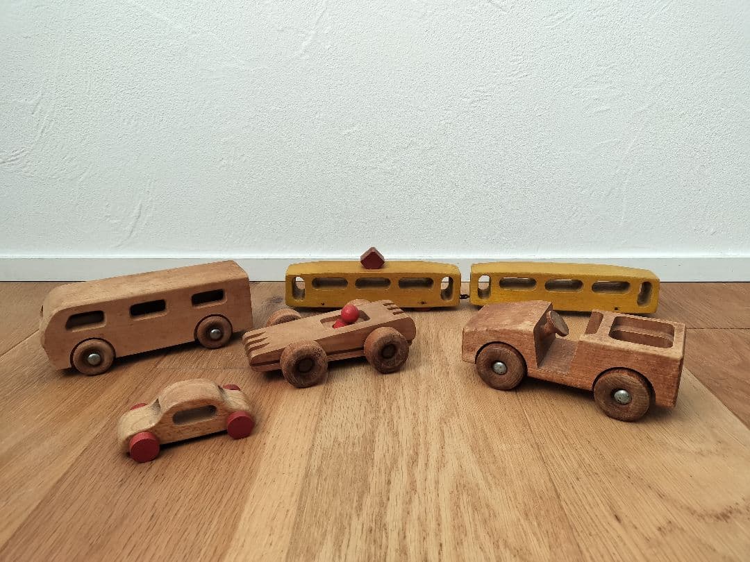 フィンランド JUKKA他 木製玩具 車 乗り物 5種セット