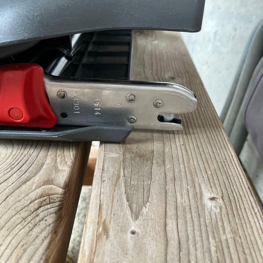 【送料込み】フォルクスワーゲン VW 純正チャイルドシートISOFIX（中古品）