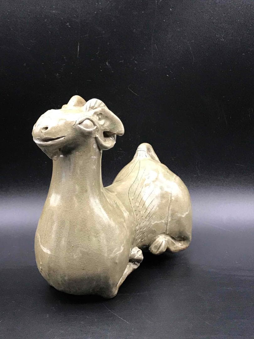 中国骨董　隨―唐時代　青磁越州窯　羊　置物　旧家蔵出し(C-8)