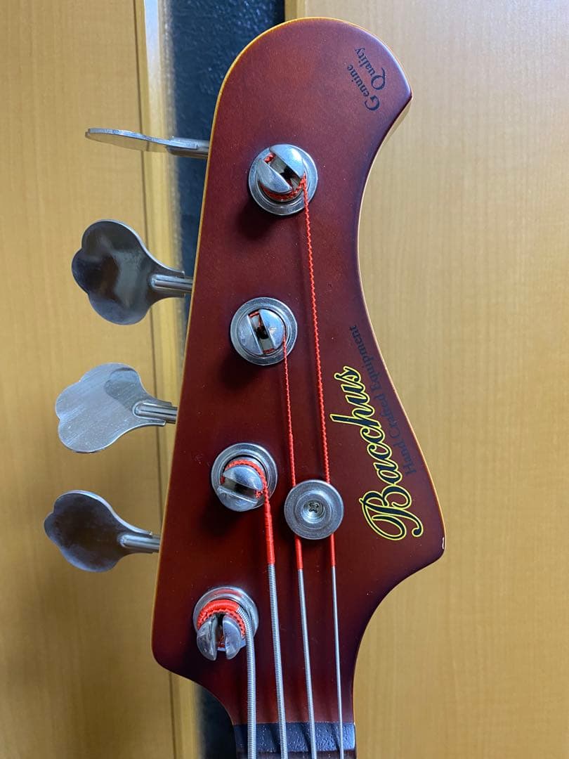 バッカス　ベース　4弦