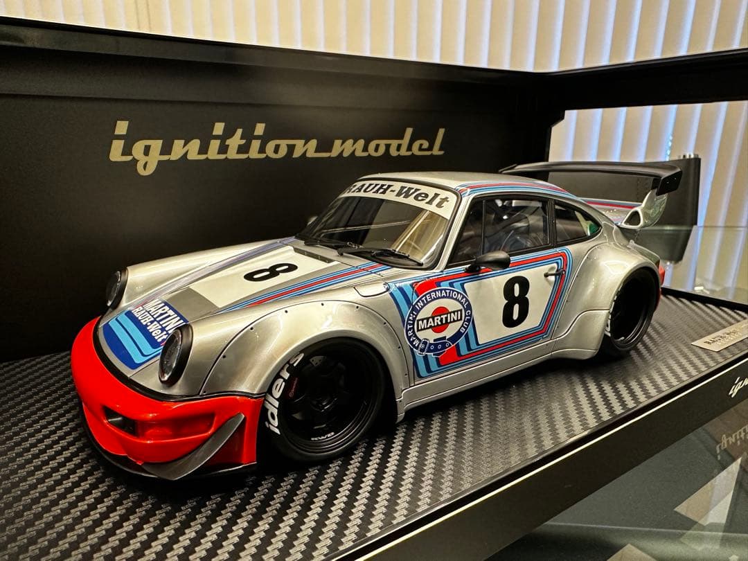 RWB964 マルティニ1/18イグニション