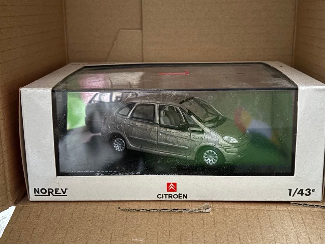 ノレブ シトロエン クサラピカソ 1/43スケール